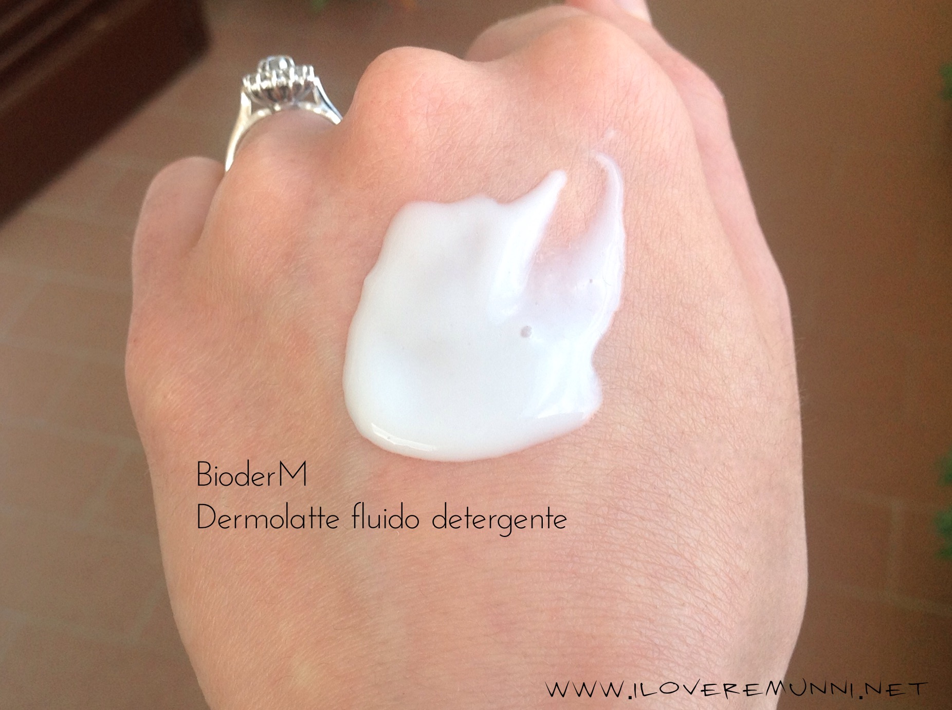 Bioderm-dermolatte-detergente-latte-fluido-recensione-opinione-inci-ingredienti